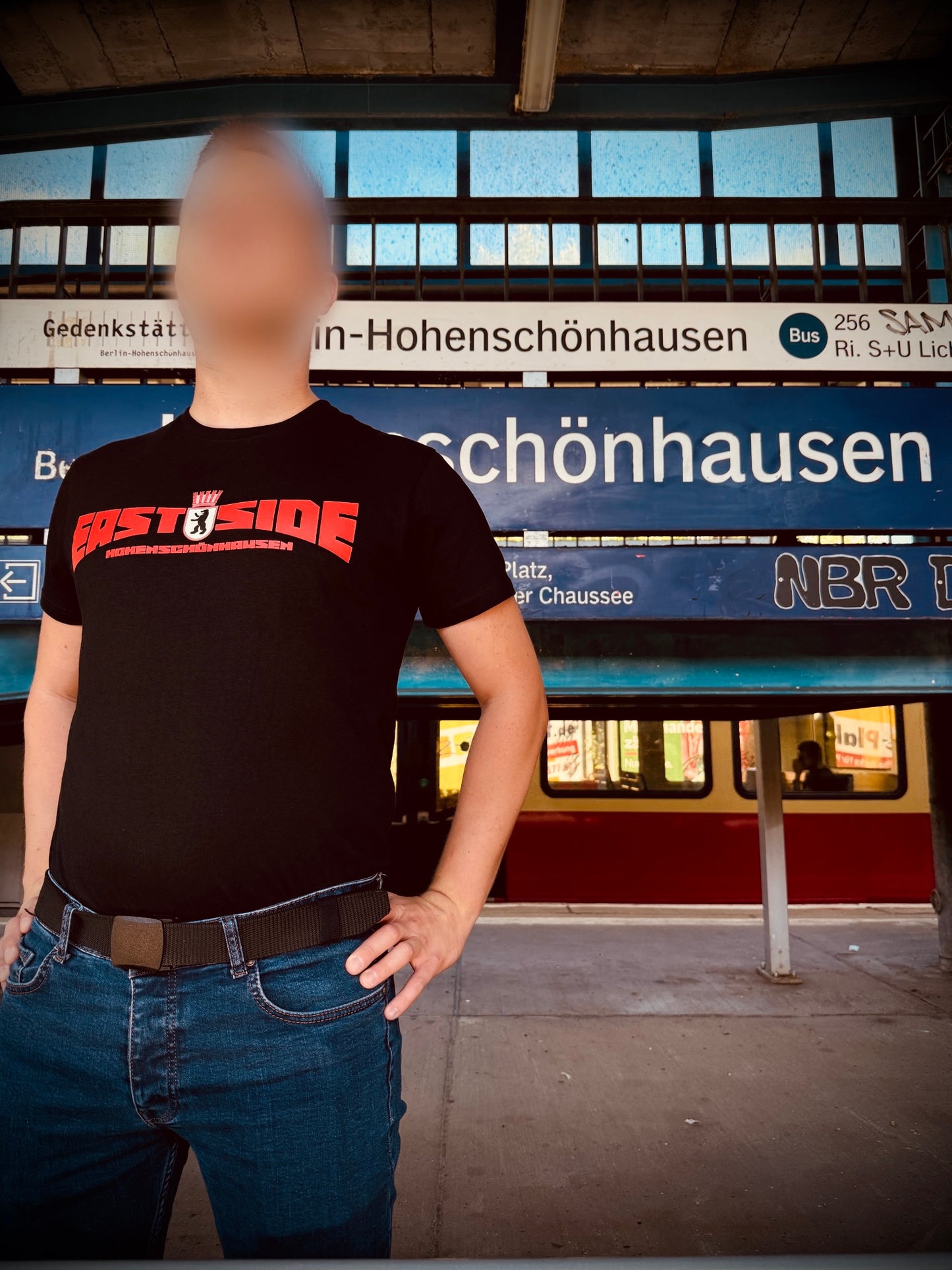 EastSide + Kiez schwarz/rot T-Shirt